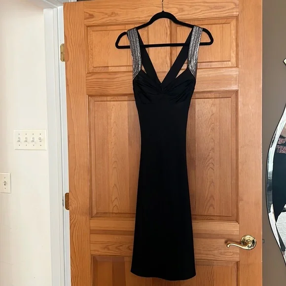 adrianna papell boat neck sleeveless a line taffeta dress Navy Sleeveless Taffeta Floral Cutwork Midi Dress
